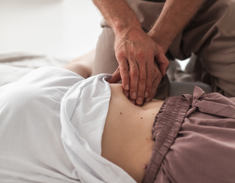 Klassische Massagetherapie am Rücken
